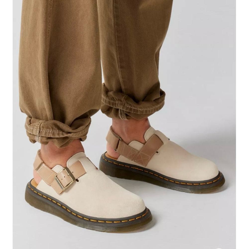 Dr. Martens Women's Jorge II
Slingback Mule in Cream